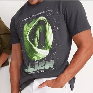 Alien the Movie Arriving May 25, 1979 Mens Medium M Sci-Fi Horror T-shirt